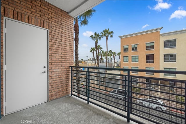 300 E 4th Street 201, Long Beach, CA 90802 — photo 24 of 34
