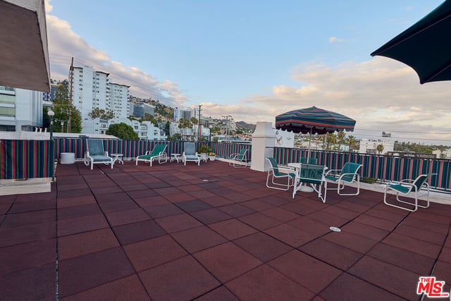 8530 Holloway Drive 303, West Hollywood, CA 90069 — photo 20 of 22