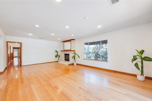 3352 Larga, Los Angeles, CA 90039 — photo 10 of 43