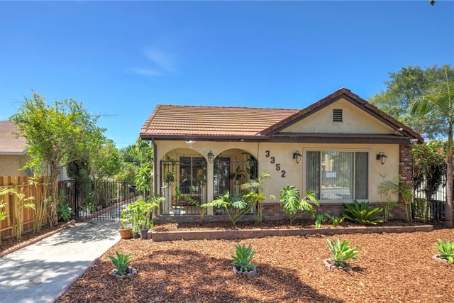 3352 Larga, Los Angeles, CA 90039 — photo 3 of 43