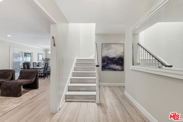 5220 Mary Ellen Avenue, Sherman Oaks, CA 91401 — photo 3 of 53