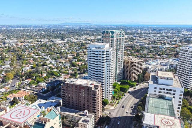10550 Wilshire Boulevard 1001, Los Angeles, CA 90024 — photo 2 of 34