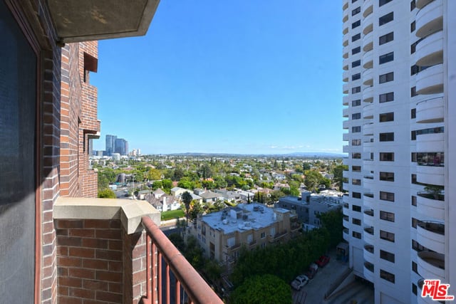 10550 Wilshire Boulevard 1001, Los Angeles, CA 90024 — photo 6 of 34
