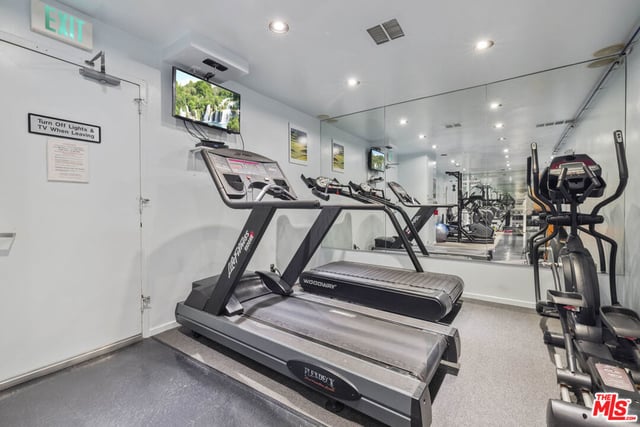 10701 Wilshire Boulevard 2202, Los Angeles, CA 90024 — photo 36 of 41