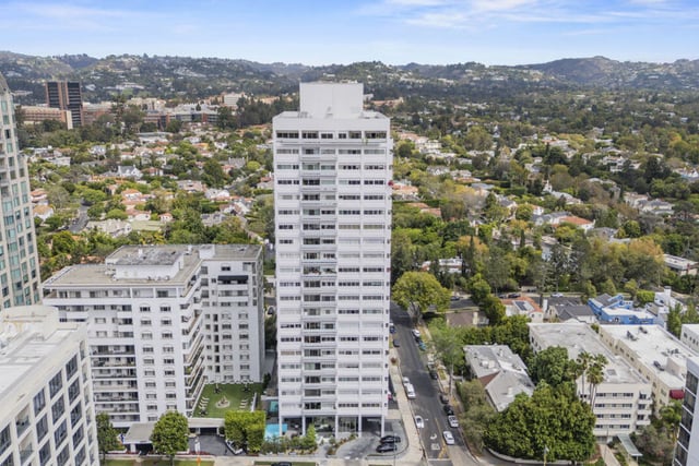 10701 Wilshire Boulevard 2202, Los Angeles, CA 90024 — photo 37 of 41