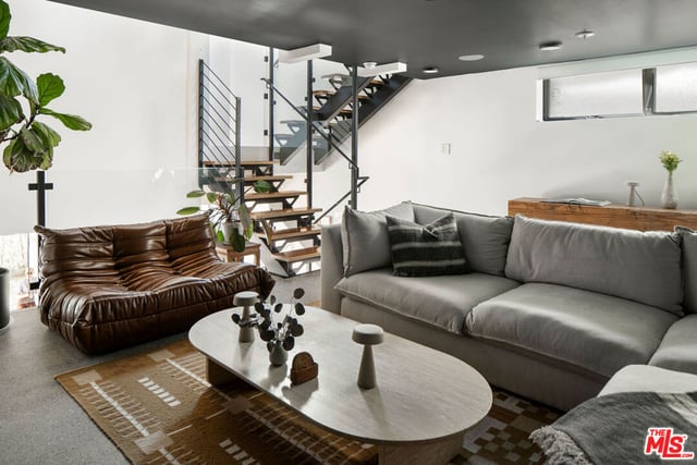 1329 California Avenue 102, Santa Monica, CA 90403 — photo 16 of 38