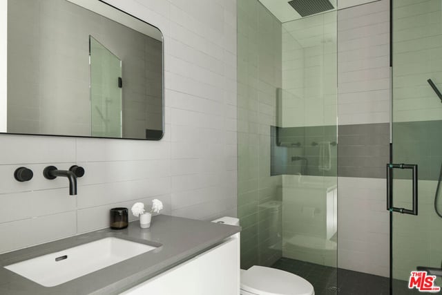 1329 California Avenue 102, Santa Monica, CA 90403 — photo 27 of 38