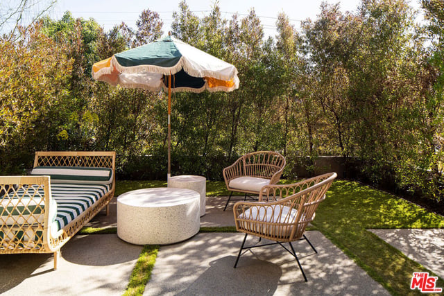 1329 California Avenue 102, Santa Monica, CA 90403 — photo 5 of 38
