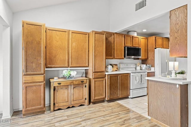 16165 Village 16, Camarillo, CA 93012 — photo 12 of 55