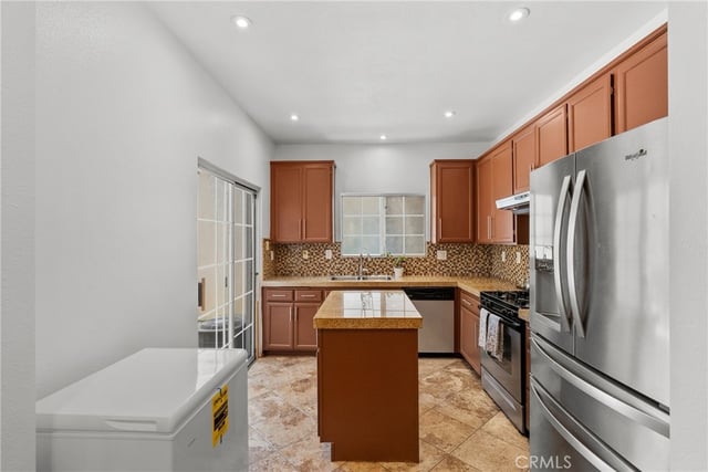 20230 Keswick 3, Winnetka, CA 91306 — photo 8 of 19