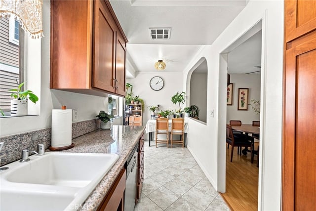 6926 Kester Avenue 2, Van Nuys, CA 91405 — photo 12 of 40