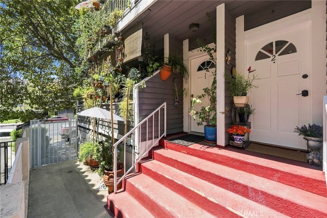6926 Kester Avenue 2, Van Nuys, CA 91405 — photo 3 of 40