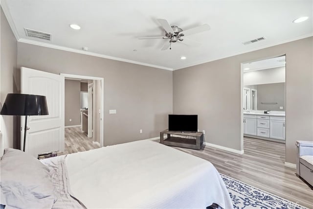 22077 Barrington, Saugus, CA 91350 — photo 7 of 20