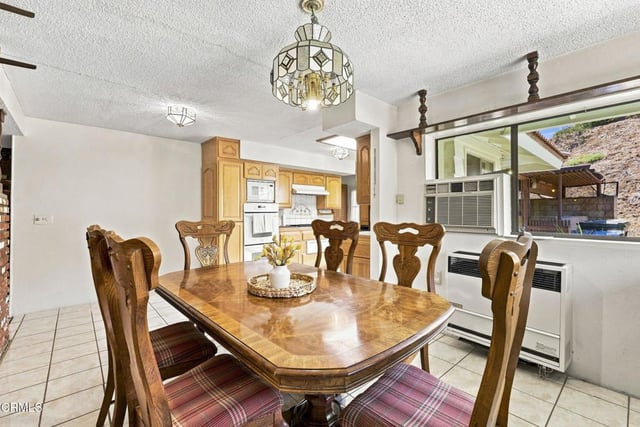 560 N 6th Street, Santa Paula, CA 93060 — photo 11 of 54