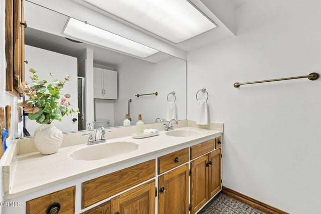 560 N 6th Street, Santa Paula, CA 93060 — photo 42 of 54