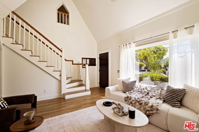 629 N Citrus Avenue, Los Angeles, CA 90036 — photo 3 of 39