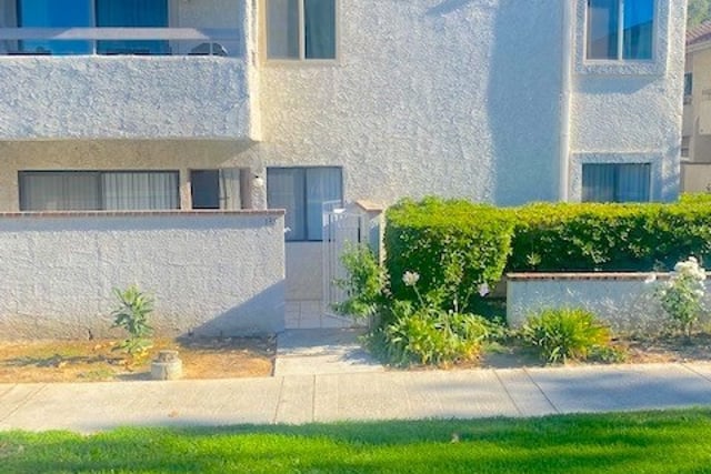 25019 Peachland Avenue 137, Newhall, CA 91321 — photo 2 of 13