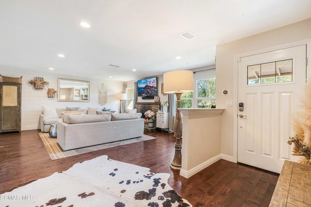 1039 Nonchalant Drive, Simi Valley, CA 93065 — photo 4 of 64