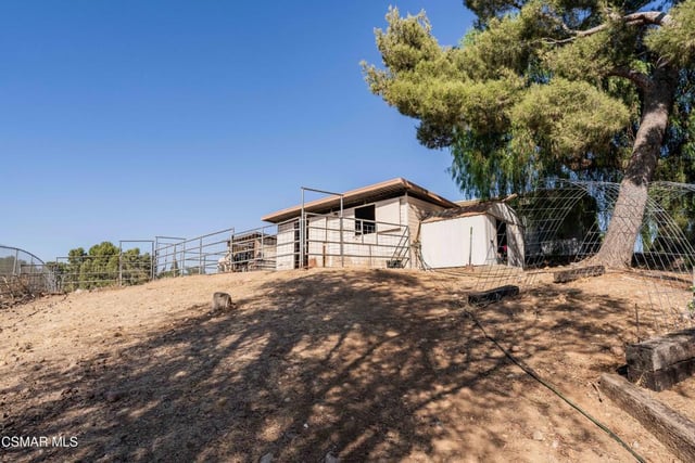 1039 Nonchalant Drive, Simi Valley, CA 93065 — photo 42 of 64
