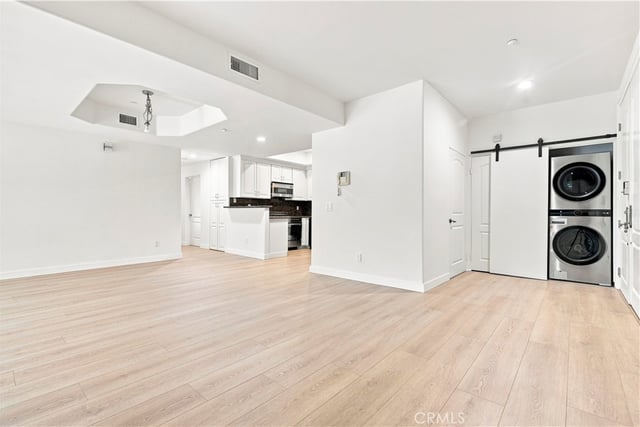 8555 Cashio St APT 101, Los Angeles, CA 90035, Los Angeles, CA 90035 — photo 3 of 26