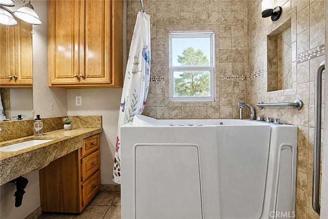 6453 Allston, Los Angeles, CA 90022 — photo 15 of 37