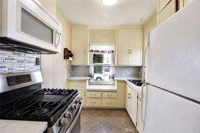 6453 Allston, Los Angeles, CA 90022 — photo 19 of 37