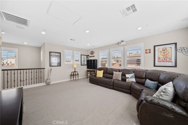 27105 Yearling, Saugus, CA 91350 — photo 4 of 47