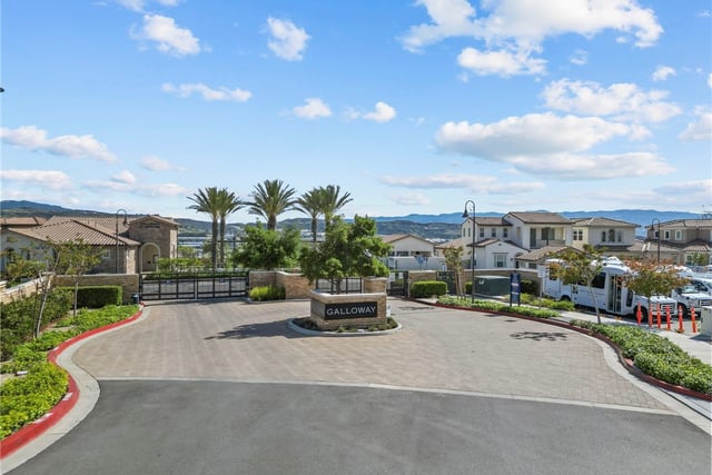 27105 Yearling, Saugus, CA 91350 — photo 43 of 47