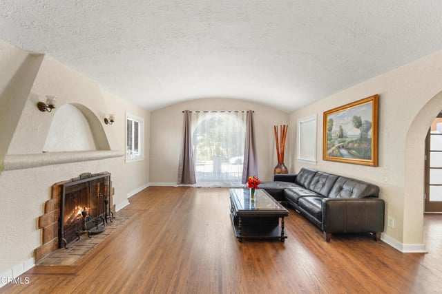 1001 Monterey Road, Glendale, CA 91206 — photo 6 of 17