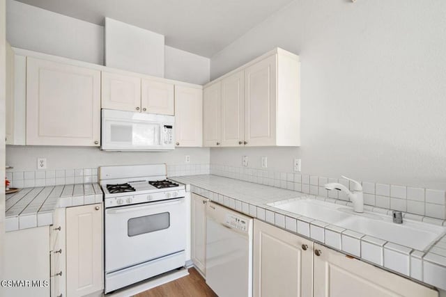 26963 Hillsborough Parkway 72, Valencia, CA 91354 — photo 10 of 27