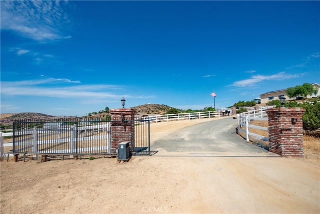 9726 Escondido Canyon, Agua Dulce, CA 91390 — photo 3 of 55