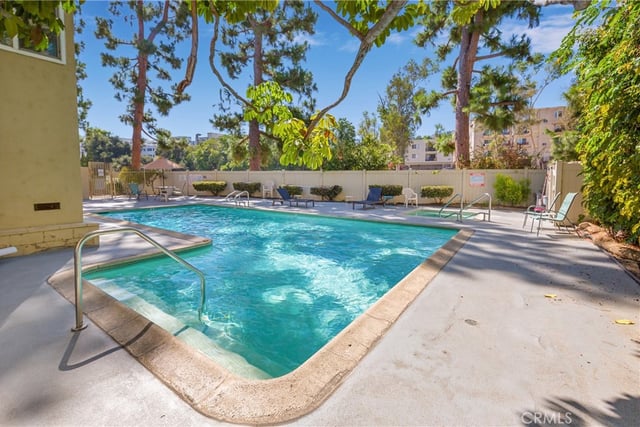 11138 Aqua Vista ST 19, Studio City, CA 91602 — photo 22 of 24