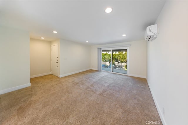 11138 Aqua Vista ST 19, Studio City, CA 91602 — photo 6 of 24