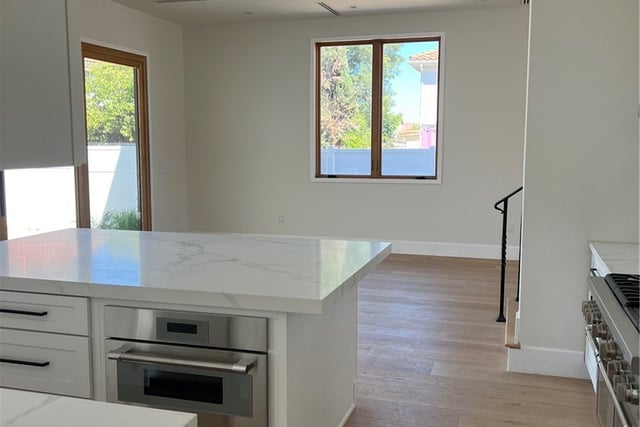 20329 Stagg Street, Winnetka, CA 91306 — photo 6 of 34