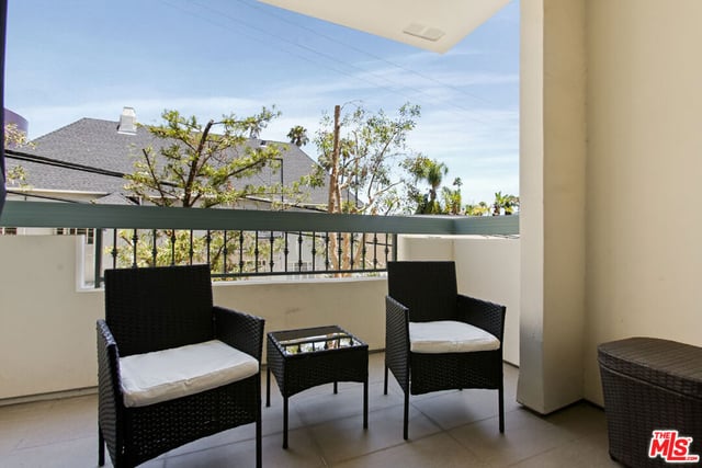 1426 N Laurel Avenue 110, West Hollywood, CA 90046 — photo 23 of 47