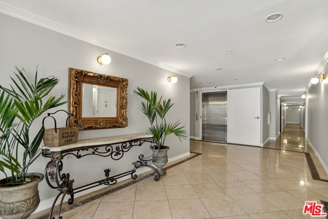1426 N Laurel Avenue 110, West Hollywood, CA 90046 — photo 32 of 47