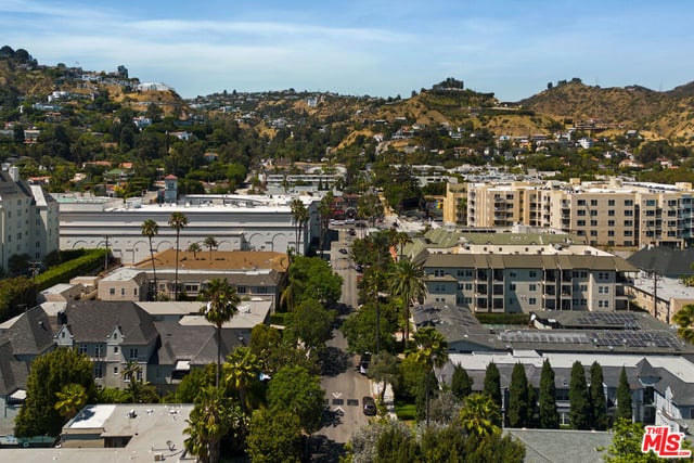 1426 N Laurel Avenue 110, West Hollywood, CA 90046 — photo 41 of 47