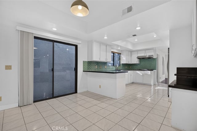 1425 Columbia Dr, Glendale, CA 91205 — photo 11 of 43