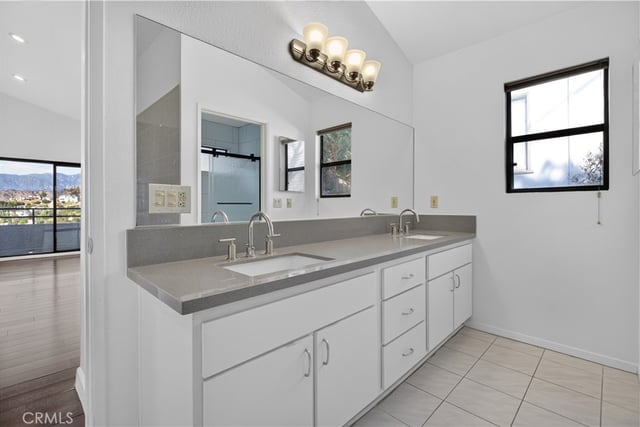 1425 Columbia Dr, Glendale, CA 91205 — photo 27 of 43
