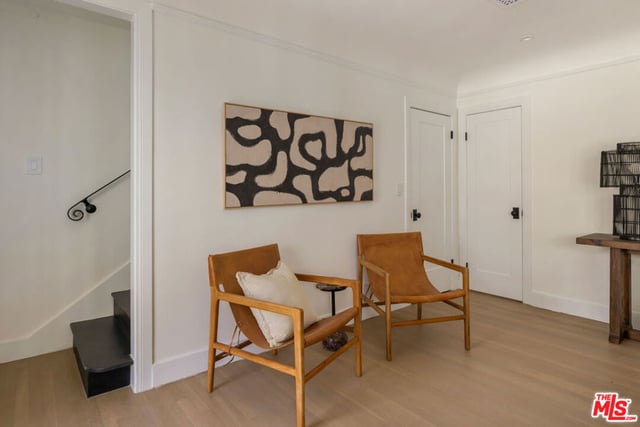 617 1/2 N Sycamore Avenue, Los Angeles, CA 90036 — photo 10 of 16