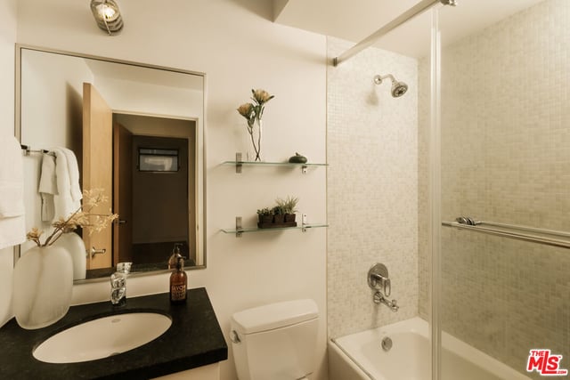 208 S Venice Boulevard A, Venice, CA 90291 — photo 12 of 16