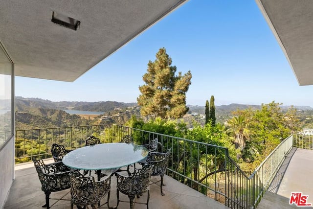 1298 Stradella Road, Los Angeles, CA 90077 — photo 16 of 23