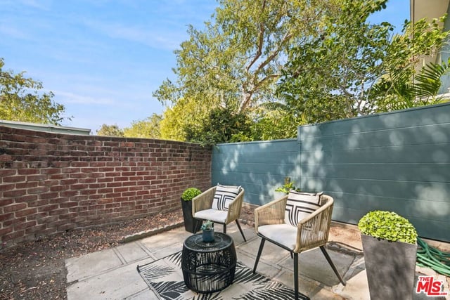 5328 1/2 Village, Los Angeles, CA 90016 — photo 20 of 24
