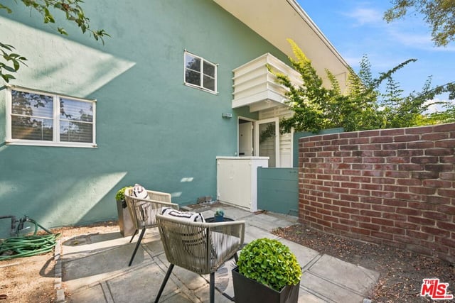 5328 1/2 Village, Los Angeles, CA 90016 — photo 21 of 24