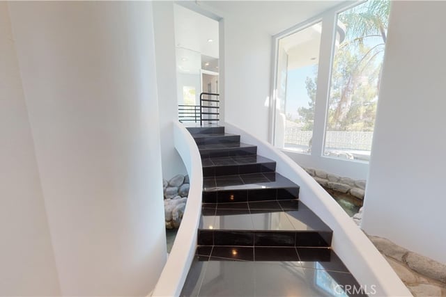 22500 N Summit Ridge, Chatsworth, CA 91311 — photo 11 of 67