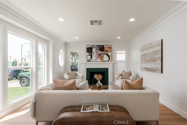 3810 Olmsted Avenue, Los Angeles, CA 90008 — photo 5 of 28