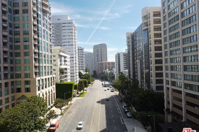 10747 Wilshire Boulevard PH4, Los Angeles, CA 90024 — photo 5 of 26