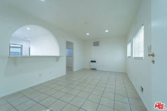 10024 S Western Avenue, Los Angeles, CA 90047 — photo 13 of 25