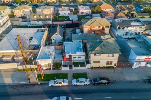10024 S Western Avenue, Los Angeles, CA 90047 — photo 9 of 25