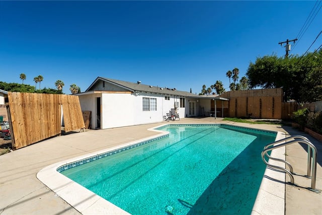 12256 Allegheny Street, Sun Valley, CA 91352 — photo 4 of 28